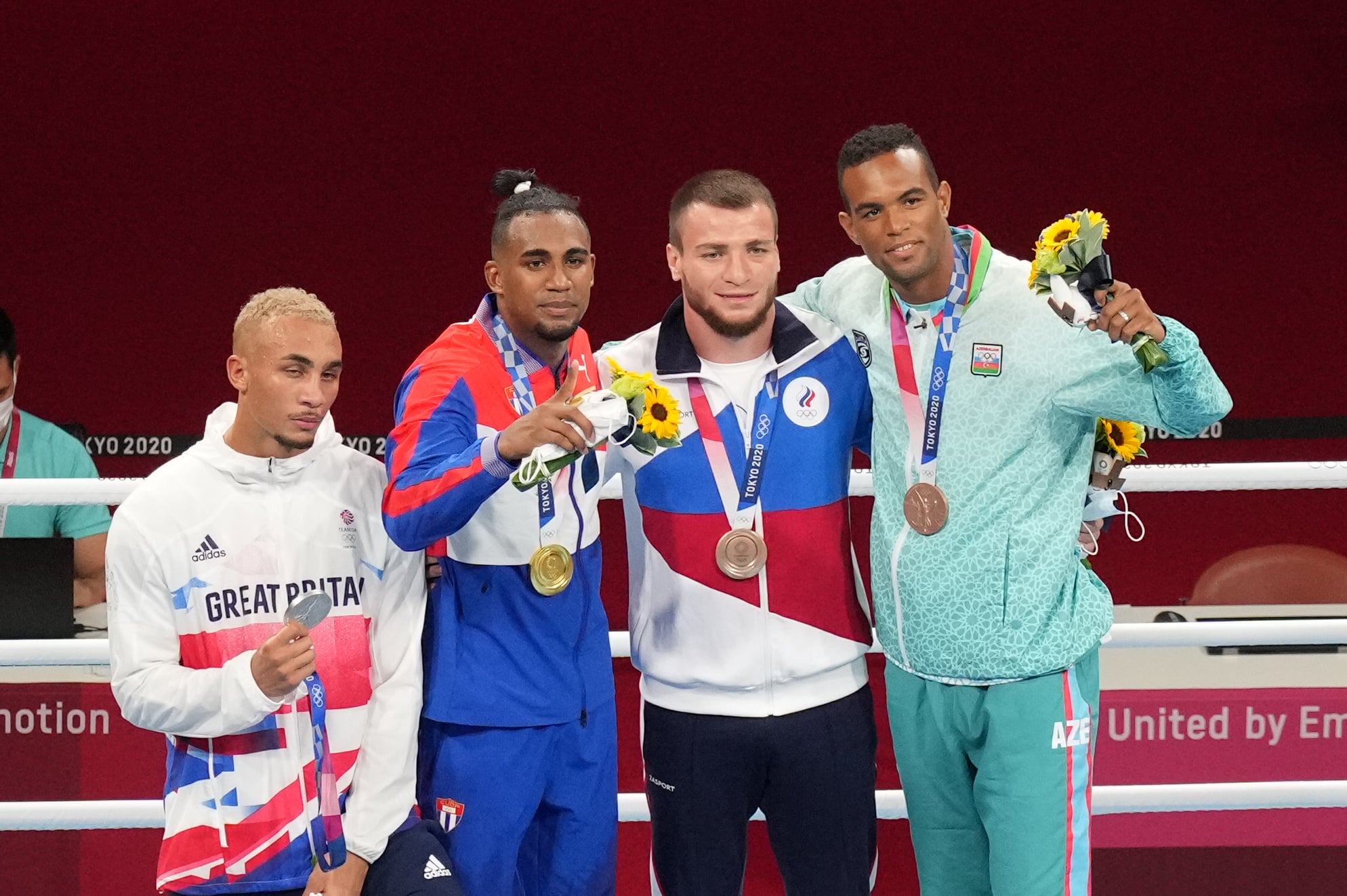 Boksçumuza bürünc medal təqdim olundu &mdash; FOTO